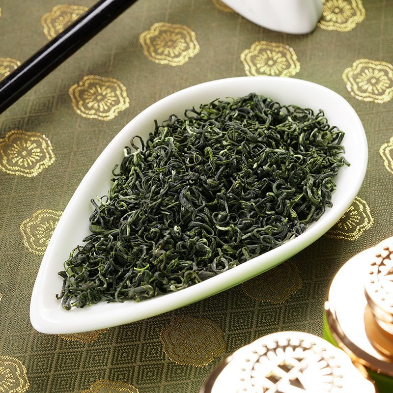 New tea high mountain cloud green tea bean-flavored strong-flavor tea gift box